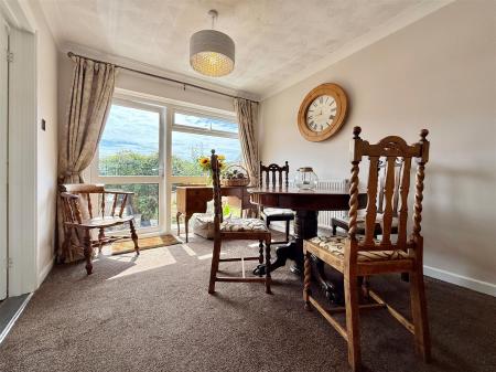 Dining Area.JPG
