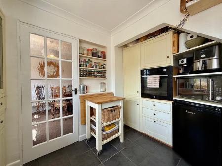 Pantry.JPG