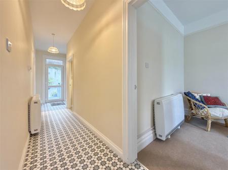 Hallway.jpg