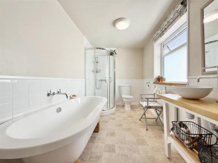 Bathroom.JPG