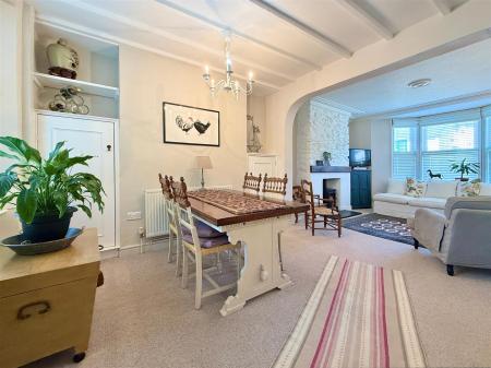Dining Area Towards Lounge.JPG