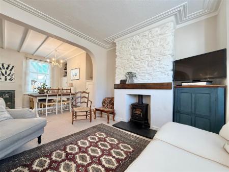 Lounge Towards Dining Room.JPG