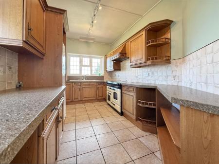Kitchen.JPG