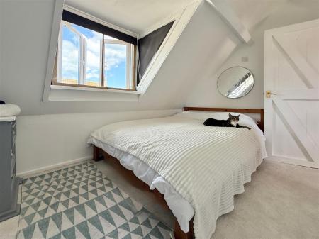 Bed1.JPG
