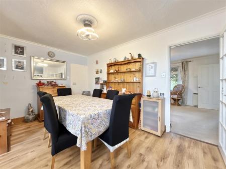 Dining Room Into Lounge.JPG