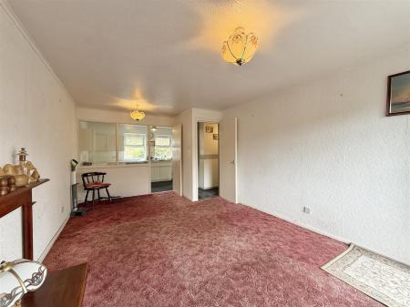 Lounge Towards Kitchen.JPG