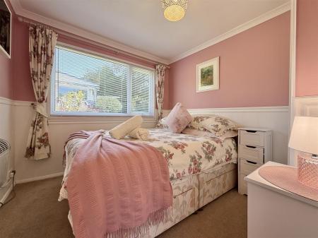 Bed 1.JPG