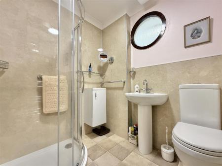 Shower Room.jpeg