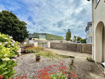 Front  Garden.jpeg
