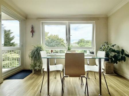 Dining Area.JPG