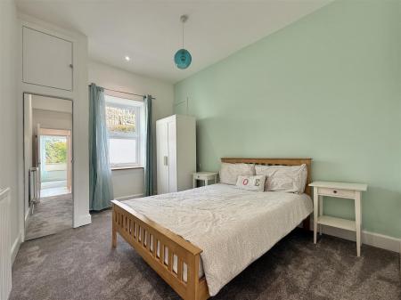 Bedroom  2.jpeg