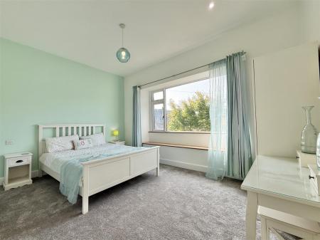 Bedroom 1.jpeg