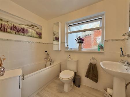 Bathroom.JPG