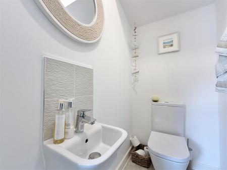 Downstairs WC.jpg