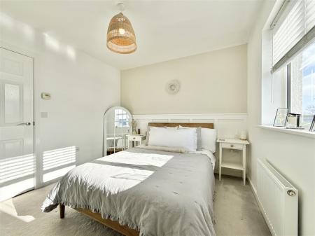 Bedroom 1.jpg
