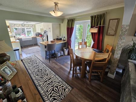 Dining Area.jpg