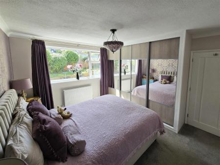 Bedroom  1.jpg