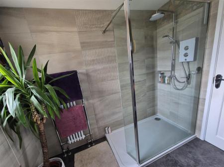 Shower  Room.jpg