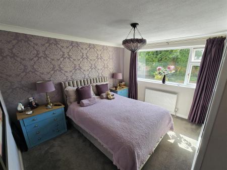 Bedroom 1.jpg