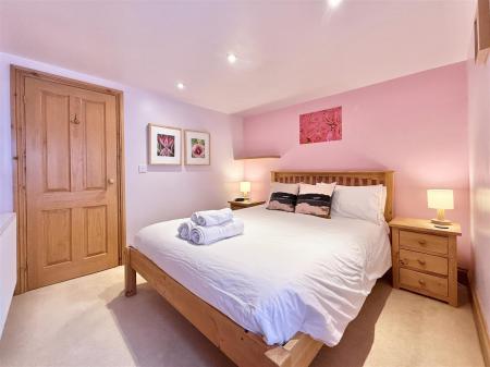 Bedroom  1.jpg