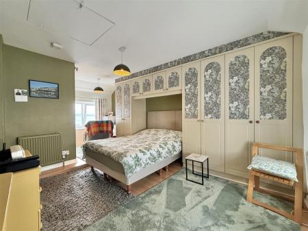 Bedroom 1.jpeg