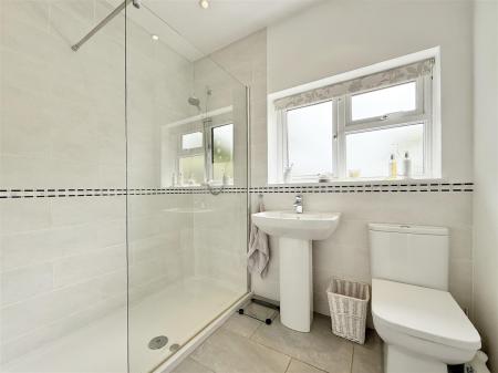 Family Shower Room.jpg