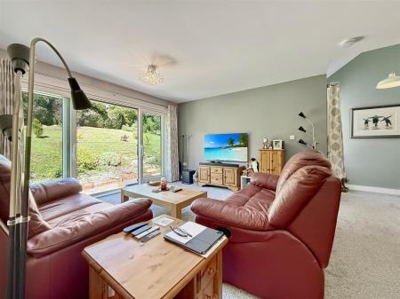 Lounge Area.JPG