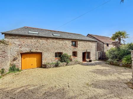 Front Parking Area & Both Barns.JPG