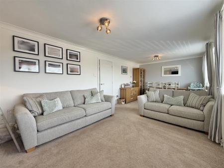 Lounge  Area.jpg