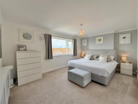 Bedroom 1.jpg