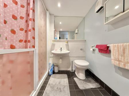 Shower Room.JPG