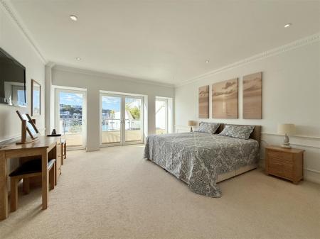 Bed 1.JPG