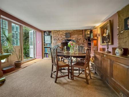 Dining Room.JPG