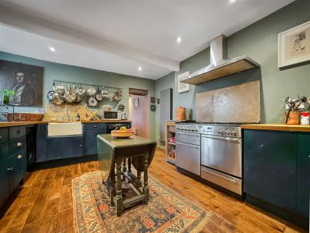 Kitchen.JPG