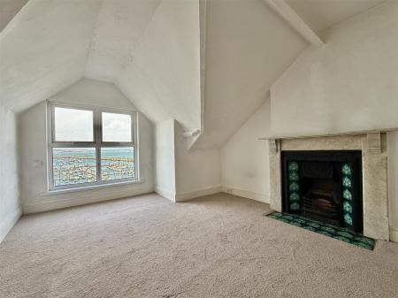 Flat 3 - LivingRoom.jpg