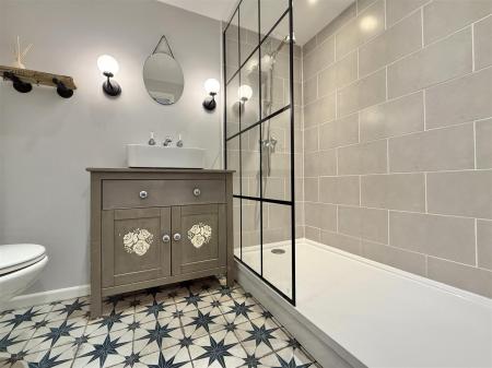 Family Shower Room.jpg