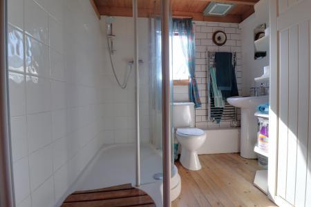 Wendy House Shower Room