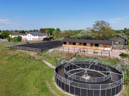 Training Ring/Manage/Stables