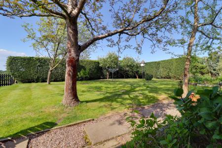 Wendy House Private Garden