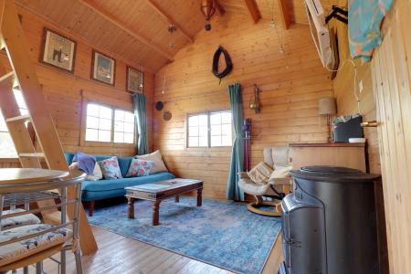 Wendy House Lounge