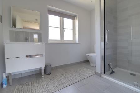 Bed 1 En-Suite