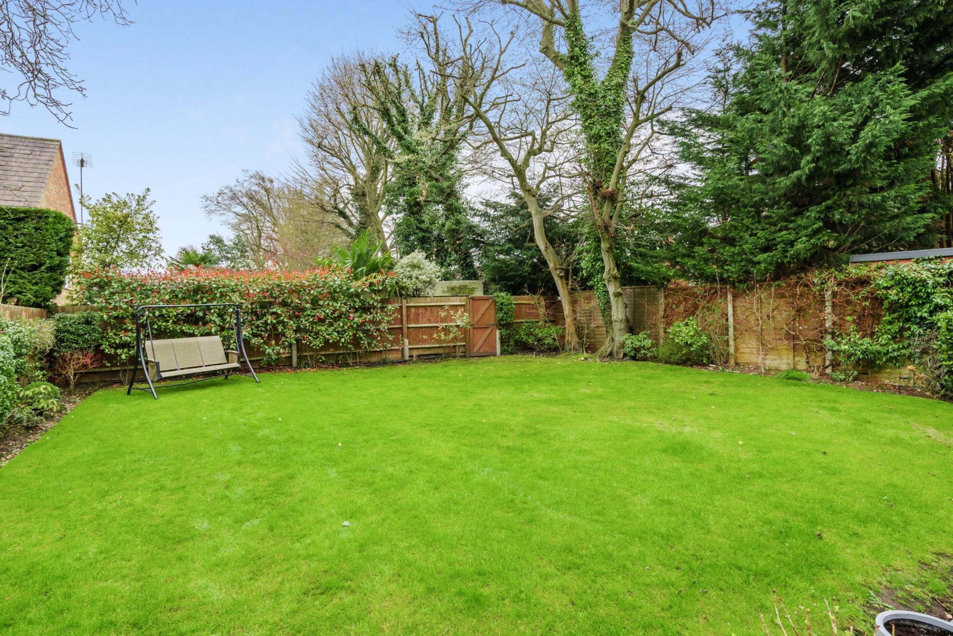 5 bedroom House for sale in Bushey