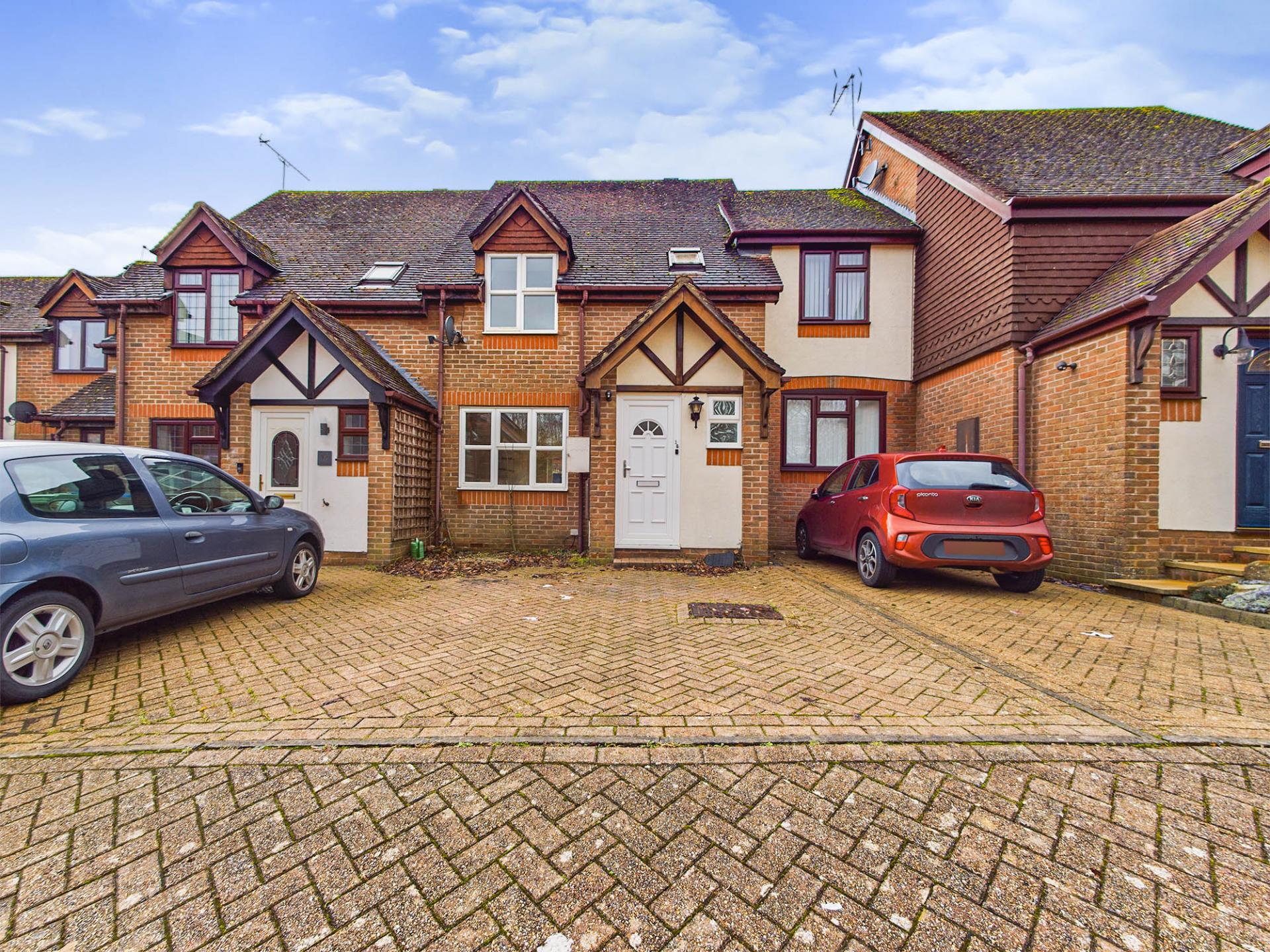 2 bedroom Terraced House for sale in Horsham