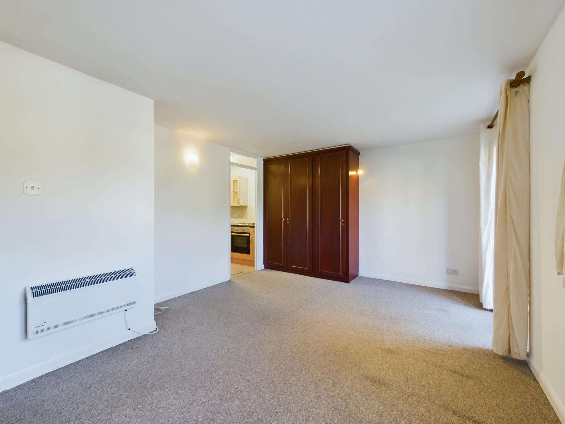 Studio Apartment for sale in Horsham