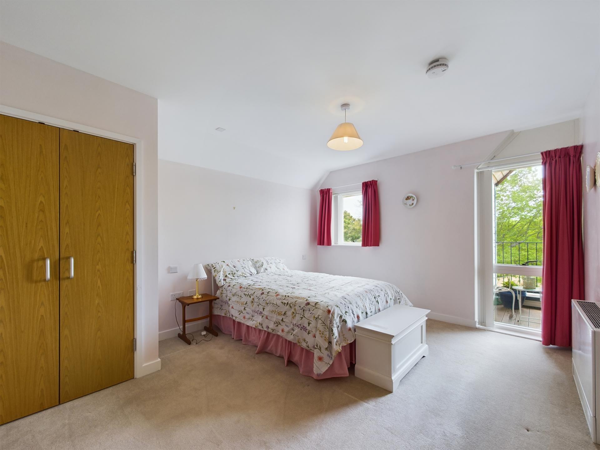 1 bedroom Retirement Property for sale in Horsham