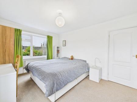 5e6de59f-CAM04018G0-