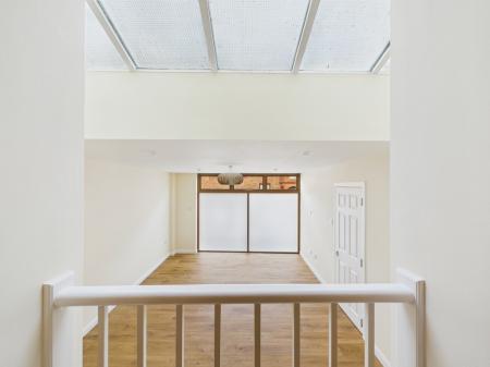 CAM04018G0-PR0218-ST