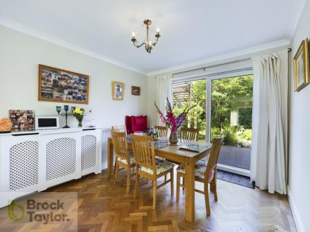 CAM00470P1-PR0038-ST