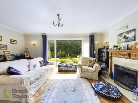 CAM00470P1-PR0038-ST