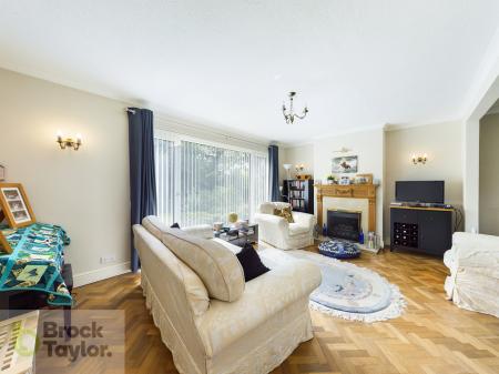 CAM00470P1-PR0038-ST